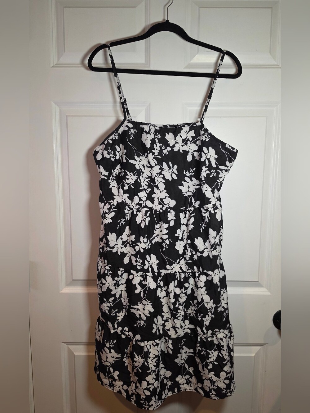 Shein Curve Women’s Black & White Floral Spaghetti Strap Mini Dress 1XL